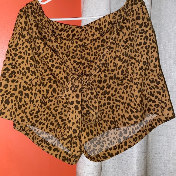 Cheetah high waist shorts size:XXL - Picture 2 of 5